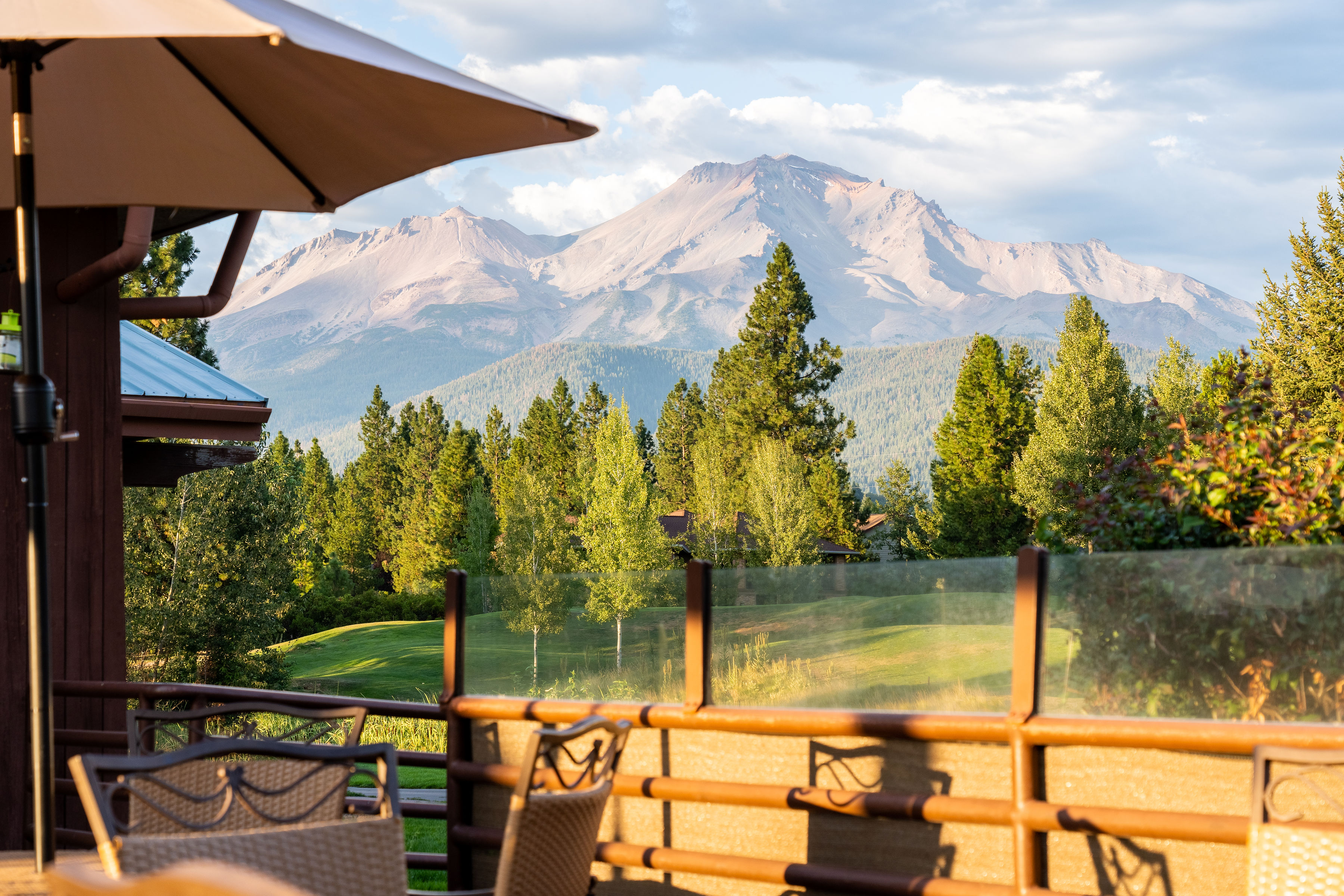 Patio view of Mount Shasta